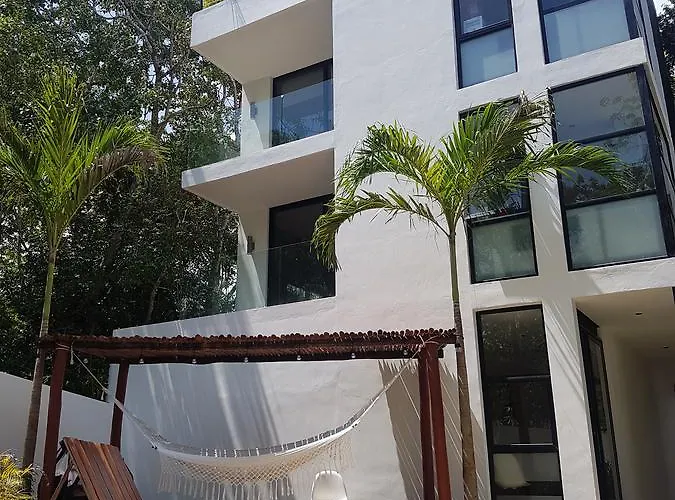 Park Lane Aparthotel